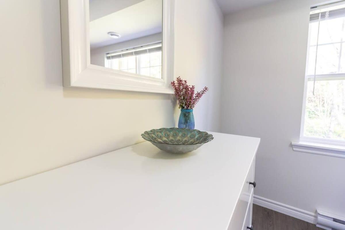 Brand New Gorgeous Condo Near Unb & Hospital Coffee Parking 202 Saint John Ngoại thất bức ảnh